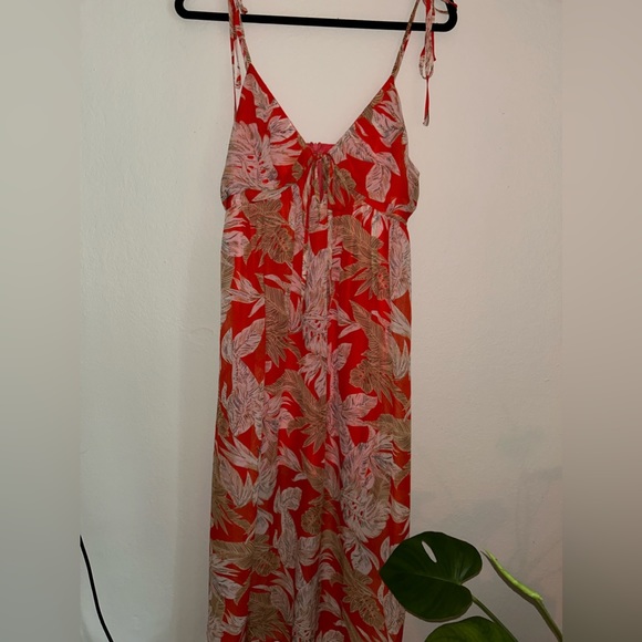 Floral Maxi Dress - Picture 3 of 4